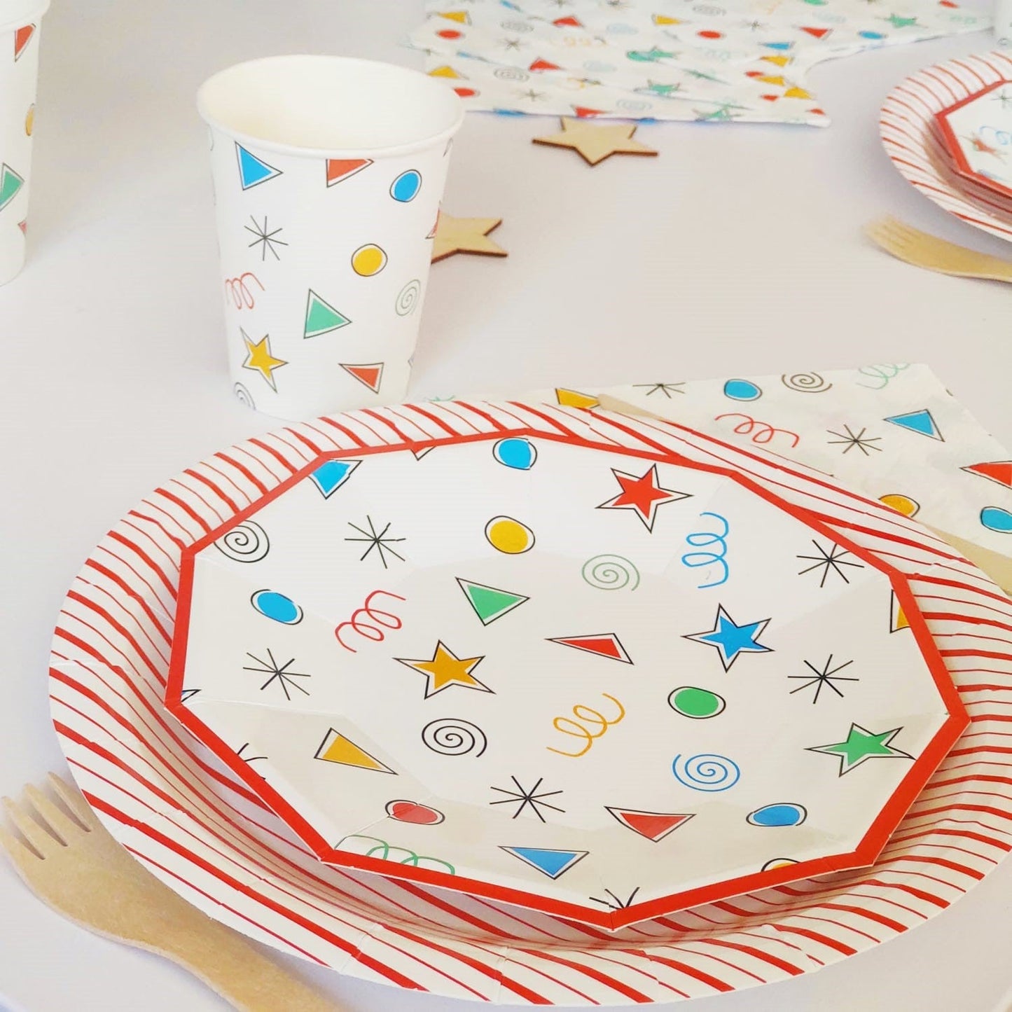 Happy Colors Small Plates 7" (Set of 8) – Colorful Kids Birthday Party Supplies
