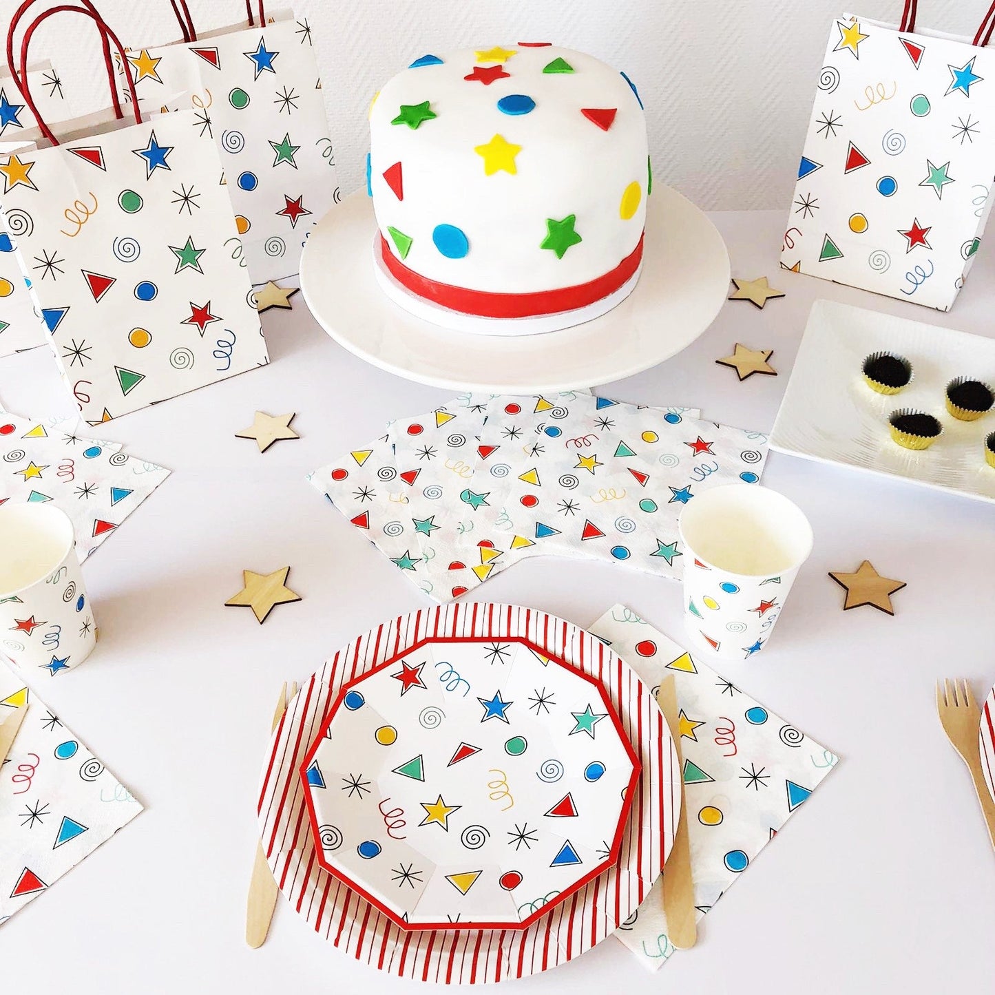Happy Colors Small Plates 7" (Set of 8) – Colorful Kids Birthday Party Supplies