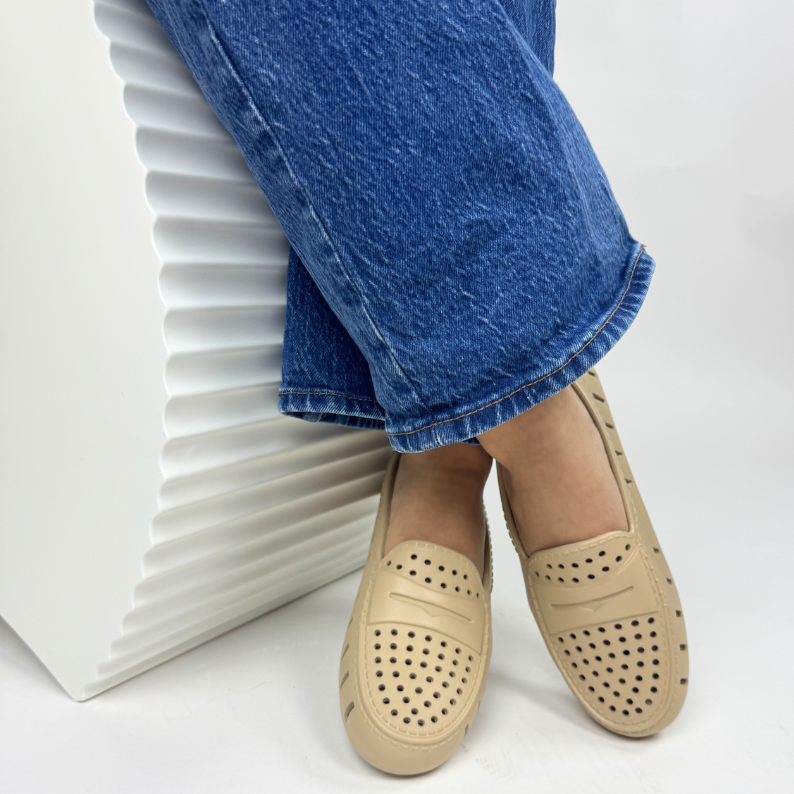 Women's Posh Warm Sand Coconut Loafers