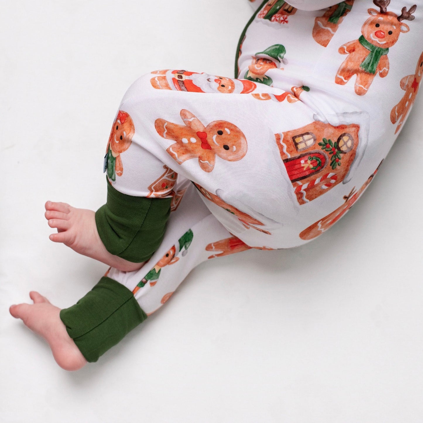Christmas | Holiday Gingerbread | Bamboo Zipper Pajamas
