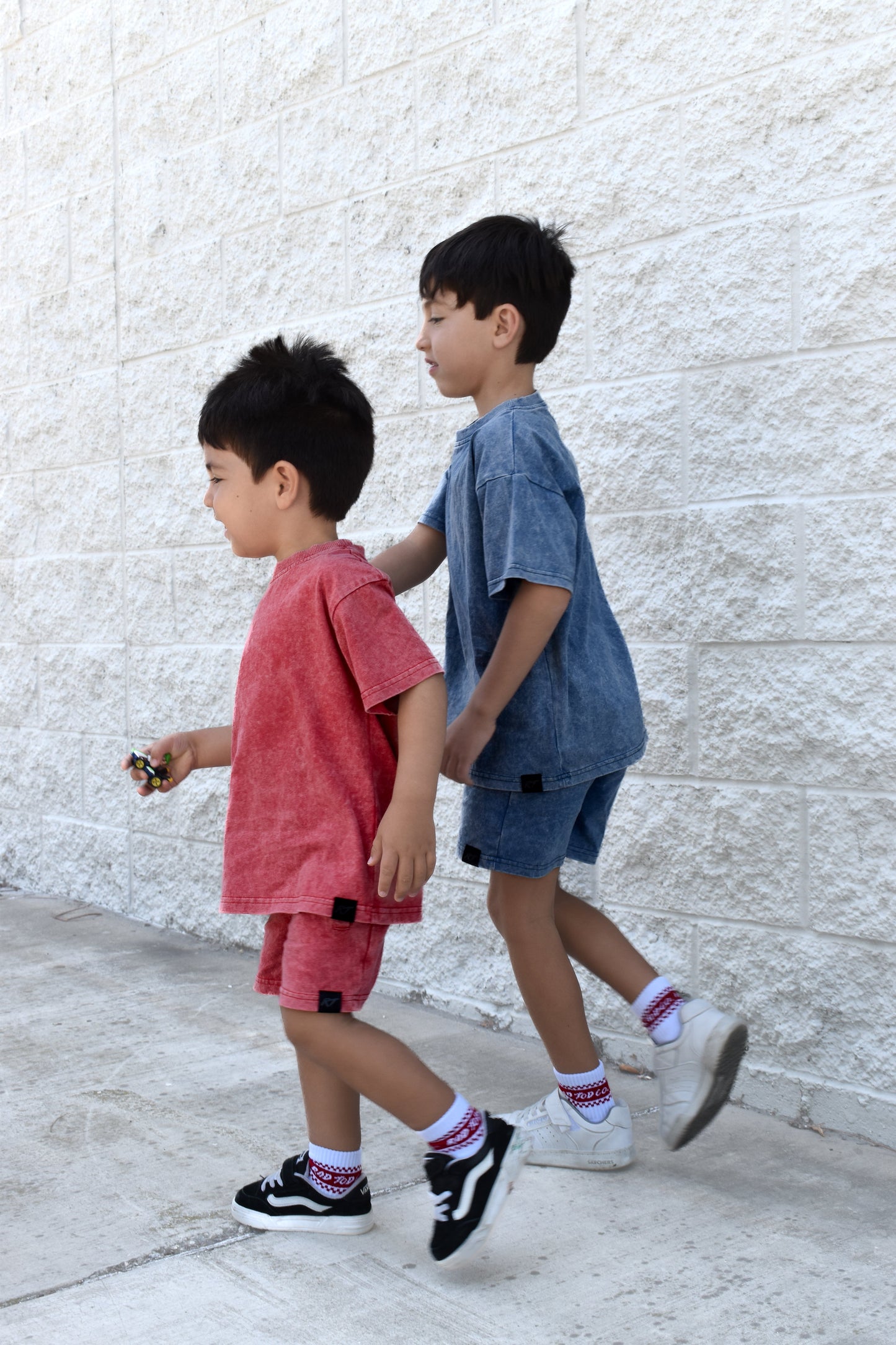 STONE WASH SHORTS - MUTED RED
