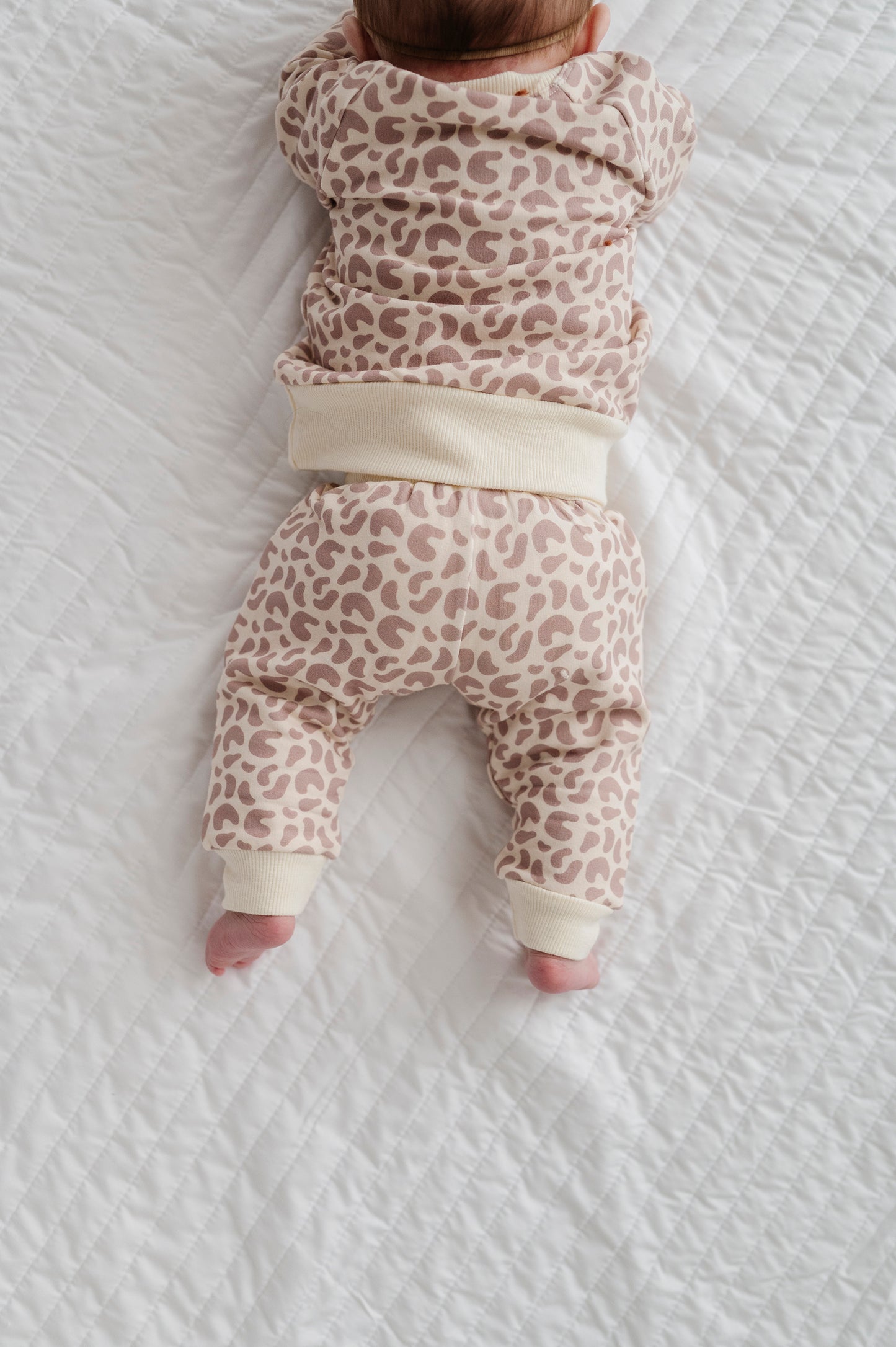 FLEECE SWEATPANTS-LILAC LEOPARD