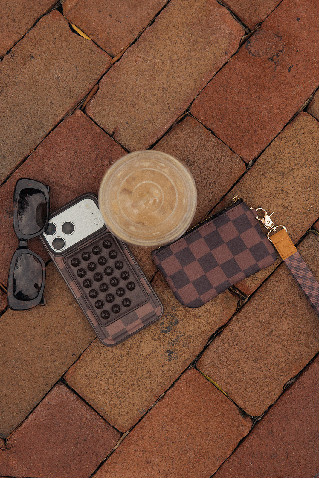 Cocoa Check Magnetic Case
