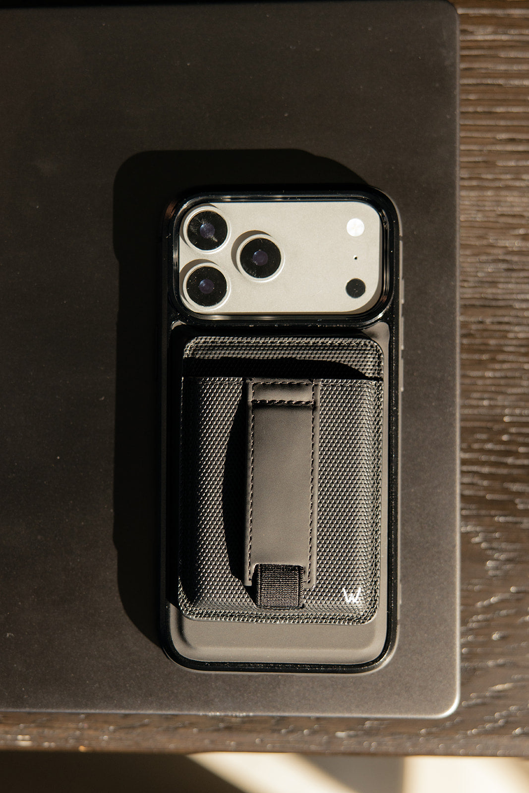 Black Elite Magnetic Wallet